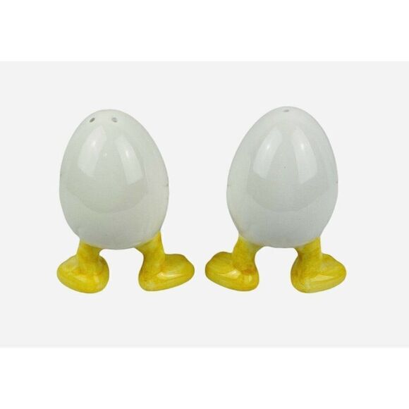 Novelty Easter Chicks in Eggs Salt and Pepper Shakers Feet Sheldon Shell Table - Picture 3 of 9